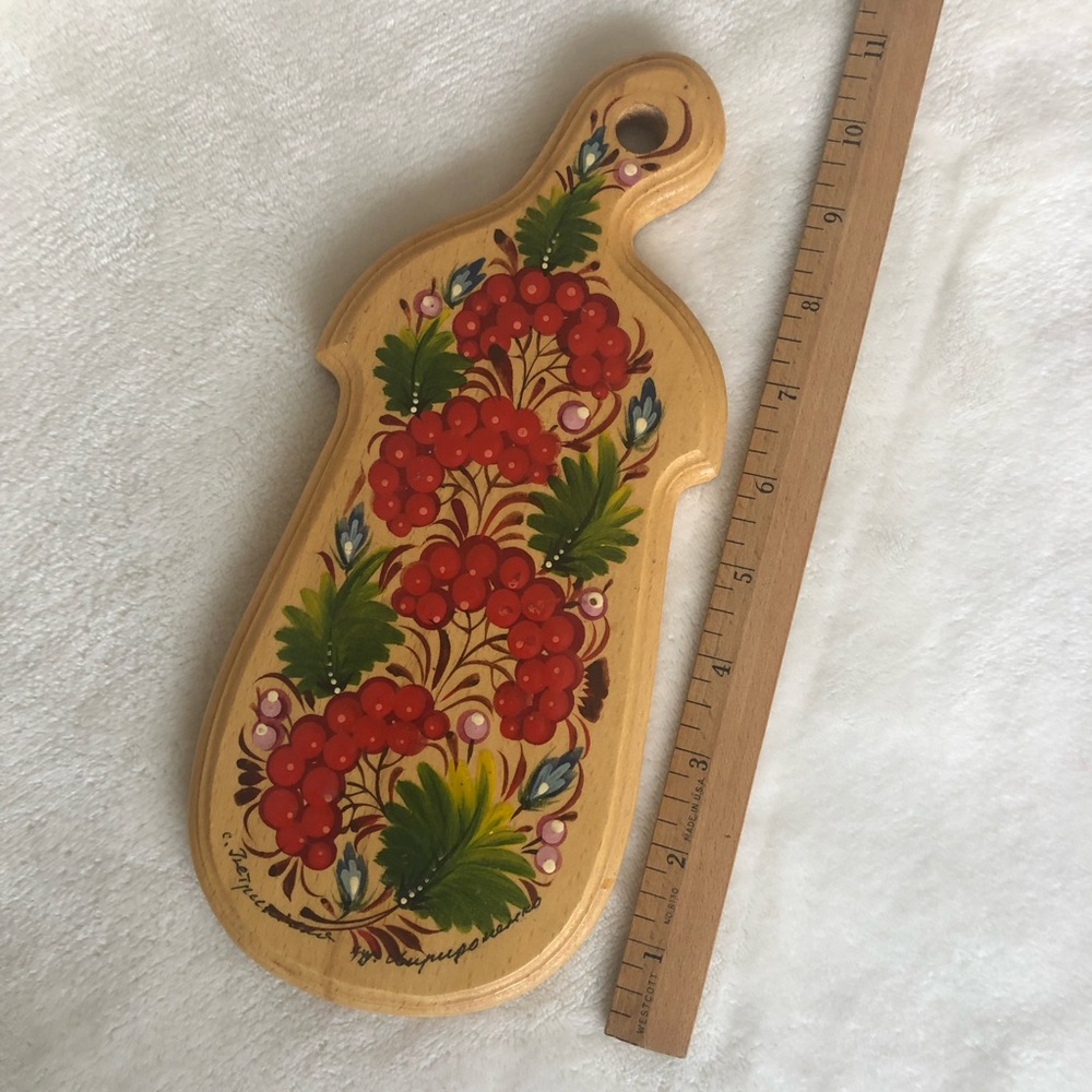 Ukrainian Decorative Cutting Board - Artist Signed Folk Art Design - Petrykivsky - Picture 6 of 9